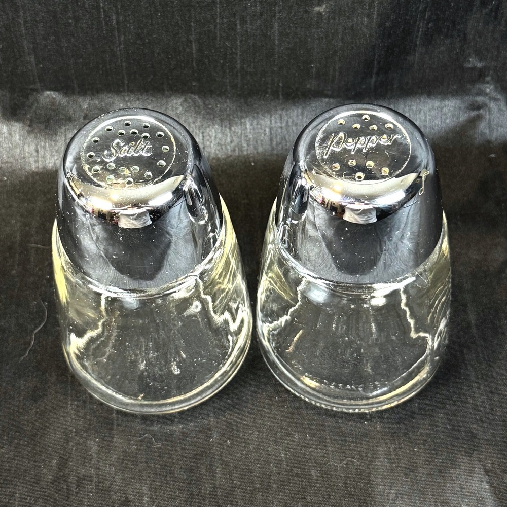 Vintage Federal Housewares Chicago IL Salt & Pepper Shakers Glass Chrome Set